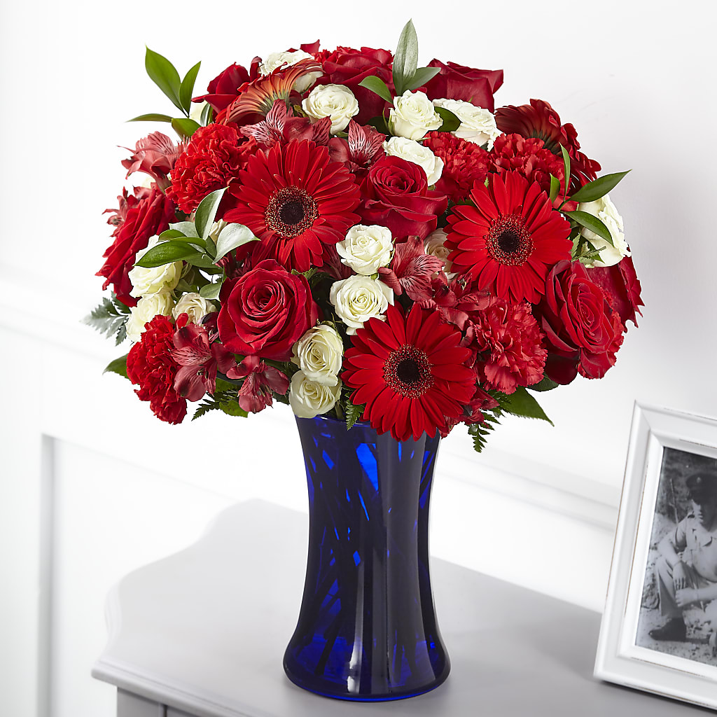 Hearts Embrace Bouquet – The Pink Petal, Pierre SD