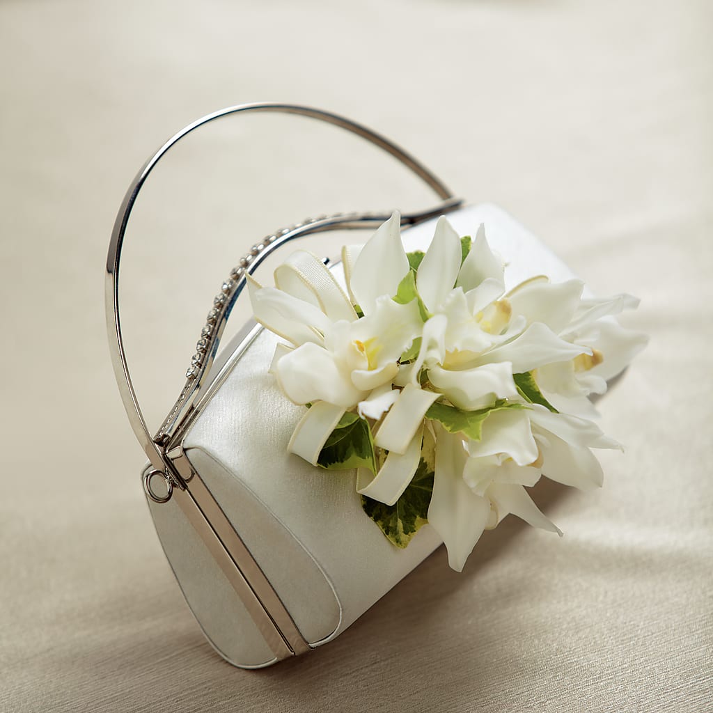 White Purse Decor – The Pink Petal, Pierre SD