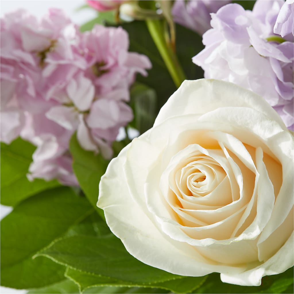 Springtime Spritz Bouquet –  The Pink Petal, Pierre SD