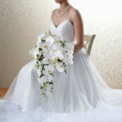 Classic White Bouquet –  The Pink Petal, Pierre SD